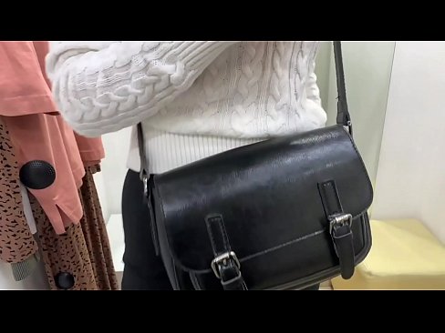 ❤️ Јавна мастурбација на младата кучка FeralBerry со дилдо во фитинг просторијата ❤️ Анално порно на порно mk.tvmarket.top ❌️