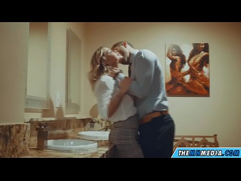 ❤️ Кога бујна русокоса ќе ве заведе во јавен тоалет ❤️ Анално порно на порно mk.tvmarket.top ❌️